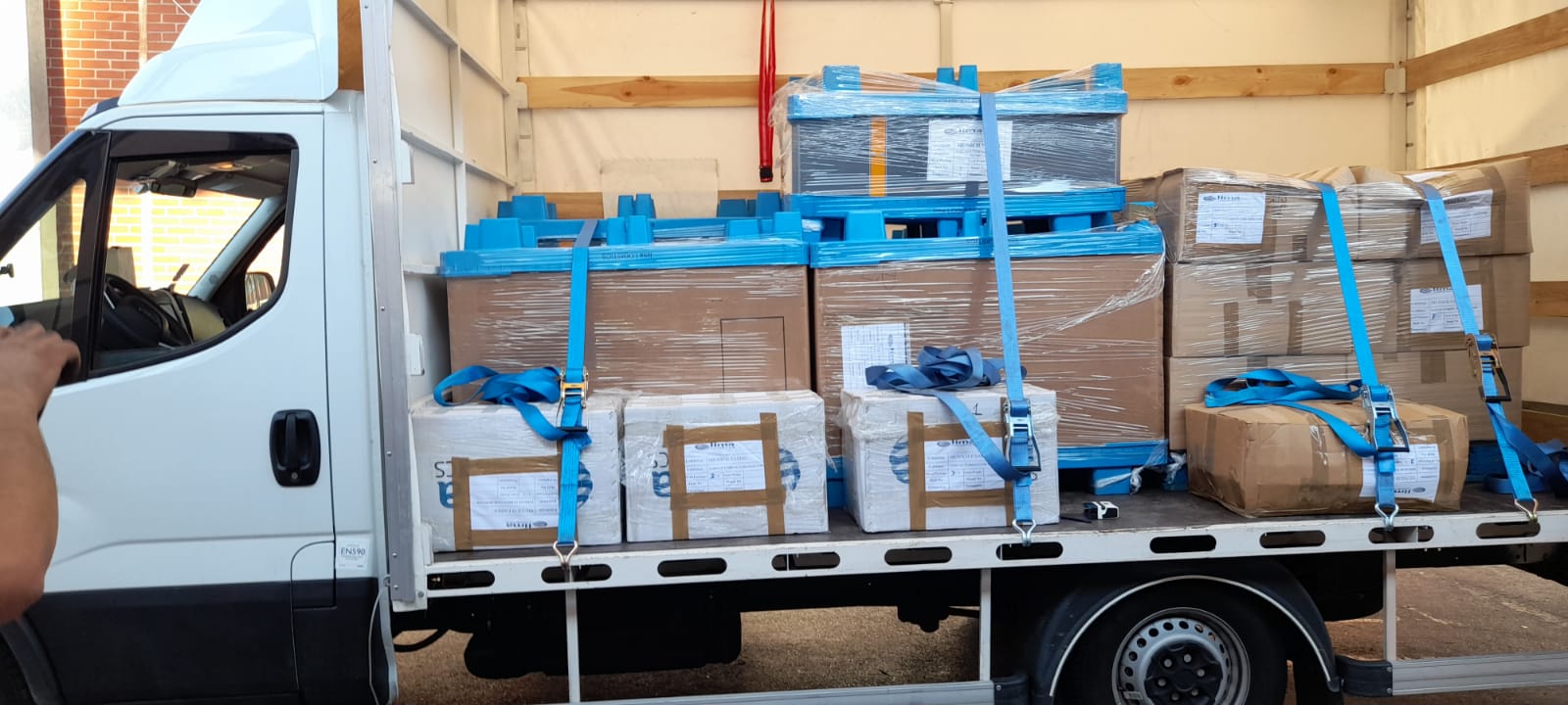 Humanitäre Transporte Ukraine - Build Back Better Ukraine